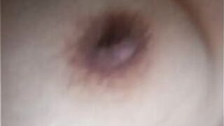 Быстрый секс с моей соседкой и я перестаю кончать в ее киску - порно видео